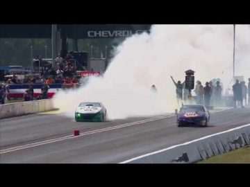 Deric Kramer wins Round 4 of the Pro Stock Battle of the Burnouts